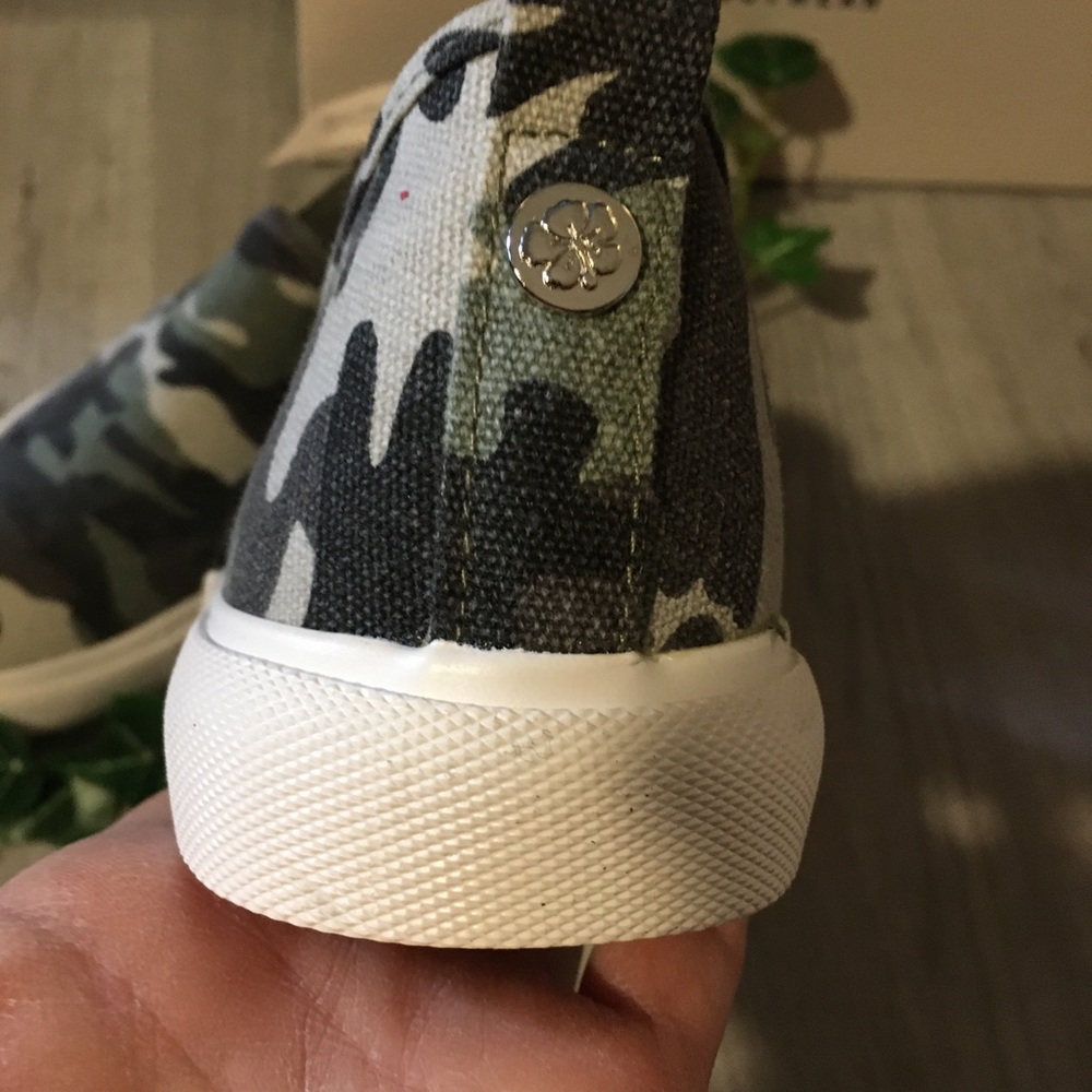 🖤💚Tommy Bahamas Camo Loafers 💚🖤 - Picture 6 of 8